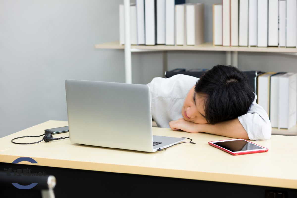 休日出勤が続く管理職の対処法